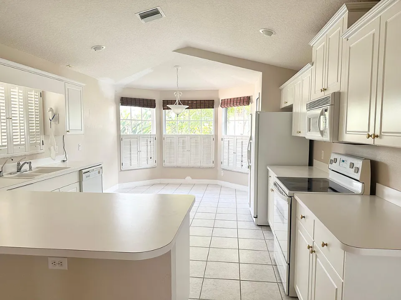 7831 Citrus Creek Dr - Photo 6 of 19