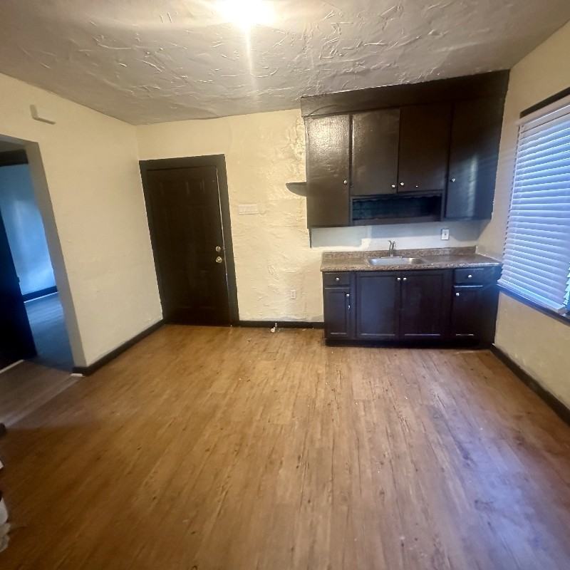 1007 Nathaniel Rd - Photo 3 of 7