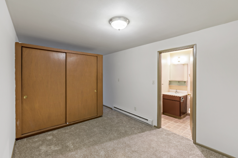 5625 15th Avenue Northeast #303 - Photo 5 of 10