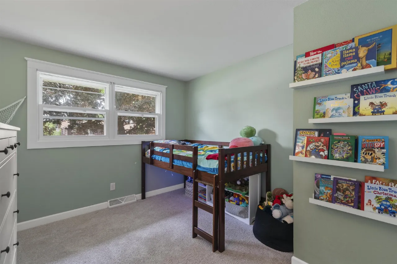 810 Suffolk Dr - Photo 6 of 20