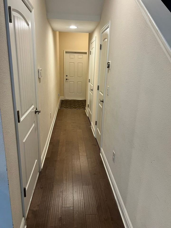 115 N Arrawana Ave #7 - Photo 7 of 26