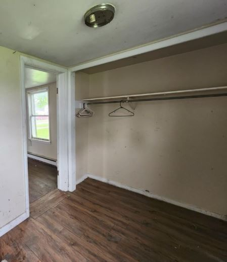 315 W Will St - Photo 3 of 5