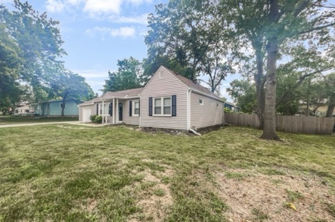 613 N Logan St - Photo 2 of 12