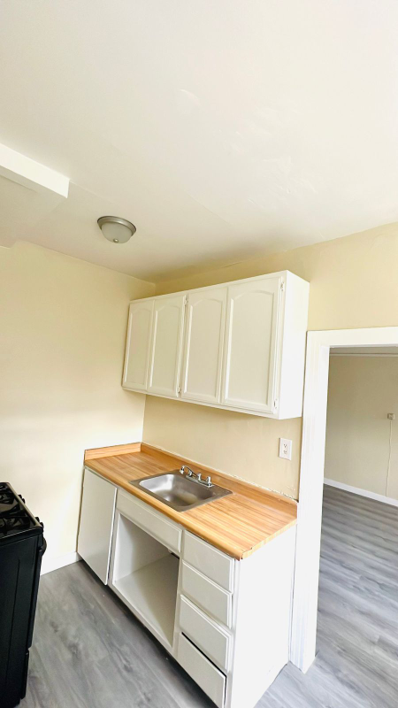 4017 W 28th St #6 - Photo 4 of 11