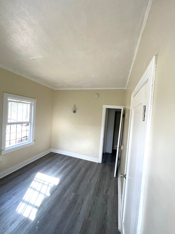 4017 W 28th St #6 - Photo 7 of 11