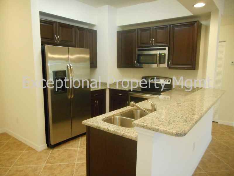 1076 Winding Pines Cir #205 - Photo 5 of 40