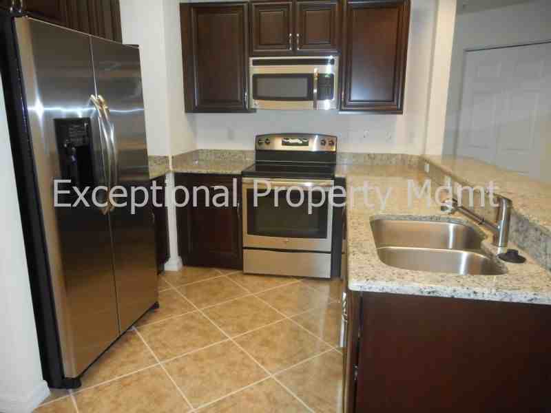 1076 Winding Pines Cir #205 - Photo 7 of 40