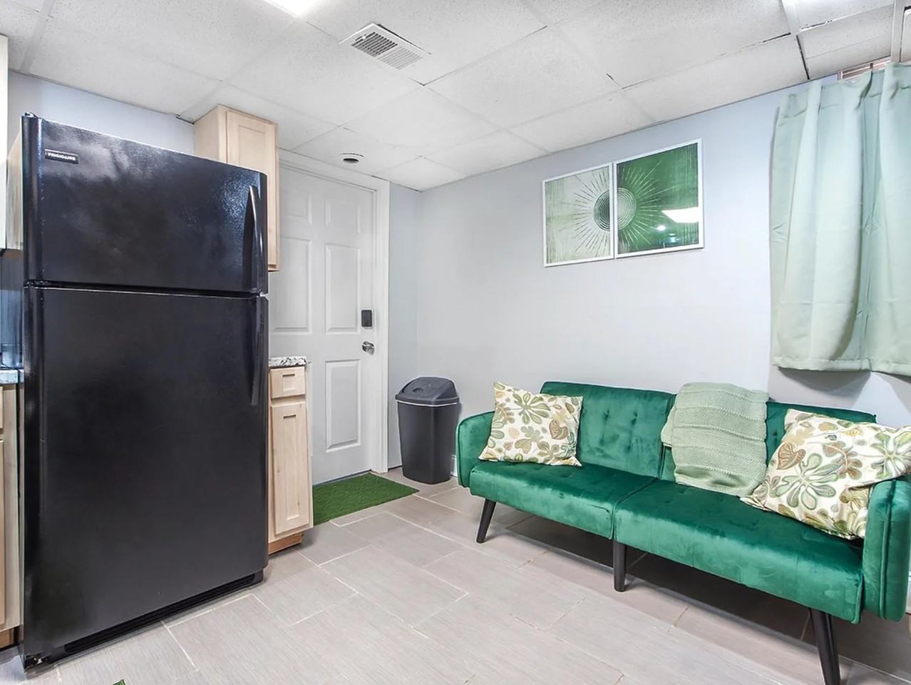 1006 Westmont Rd Sw #A - Photo 2 of 9