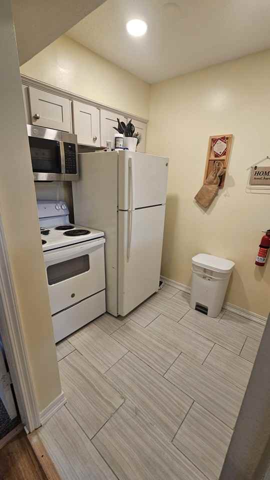 2513 Pasadena Ave #303 - Photo 5 of 11