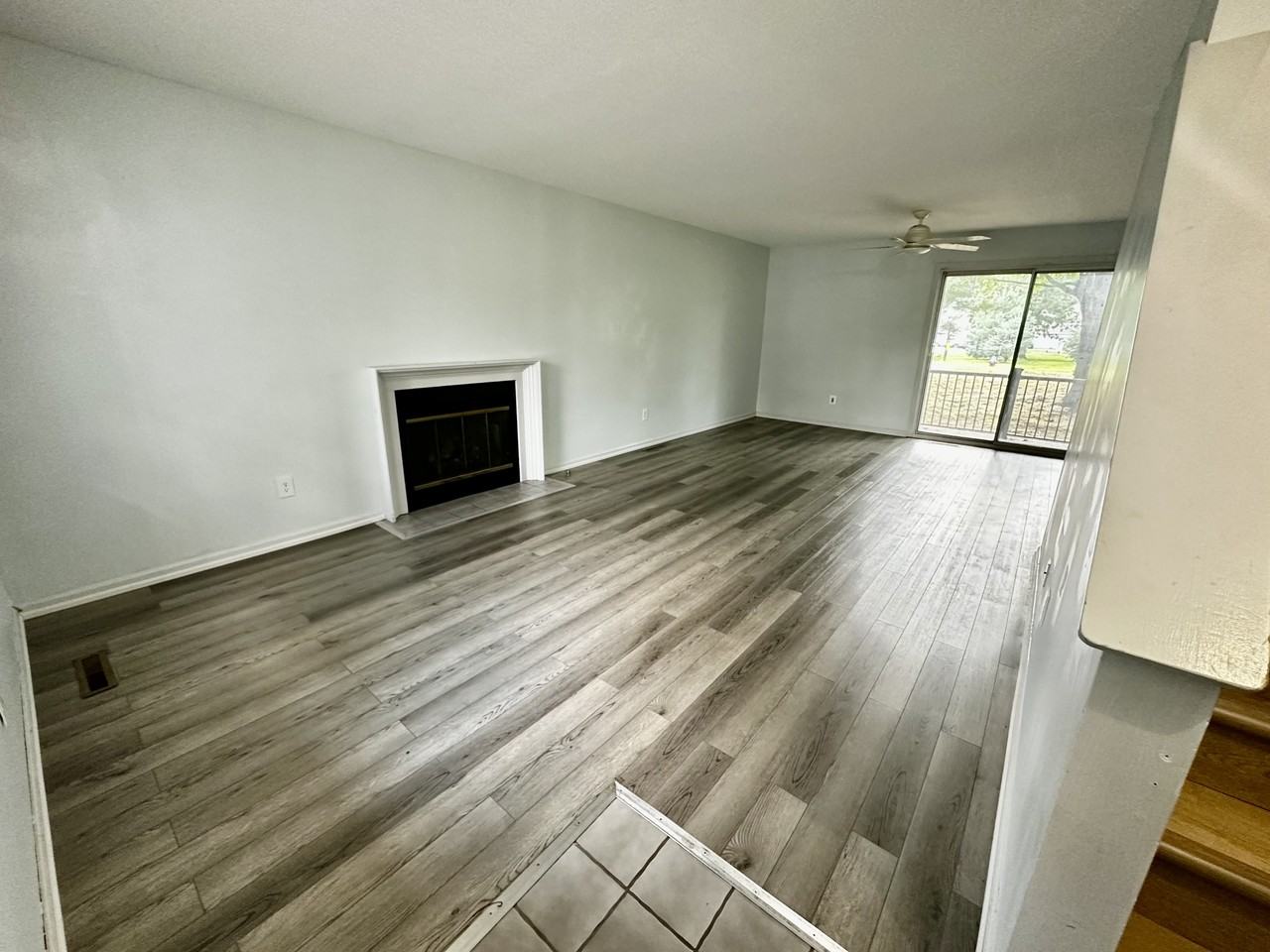 901 Briarwood Ct #901 - Photo 2 of 10
