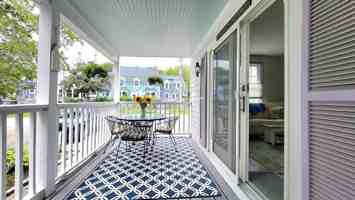 featured image of 327 Shore Rd #B