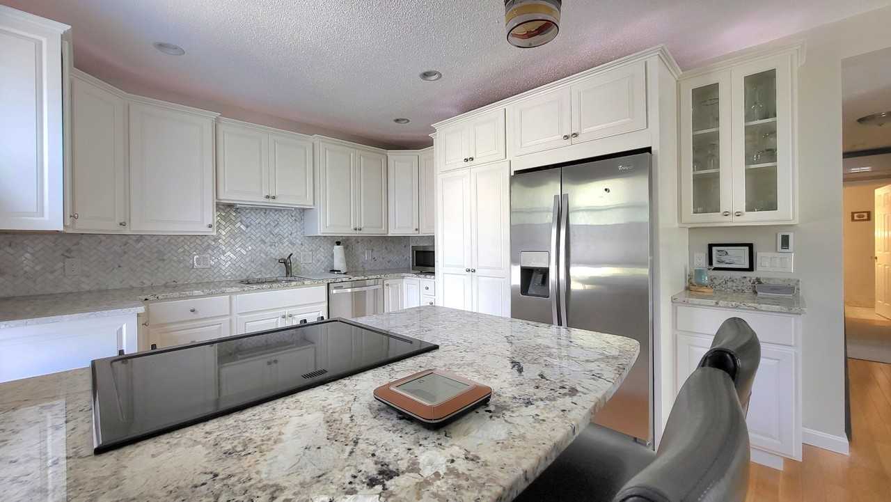 327 Shore Road #B - Photo 4 of 13