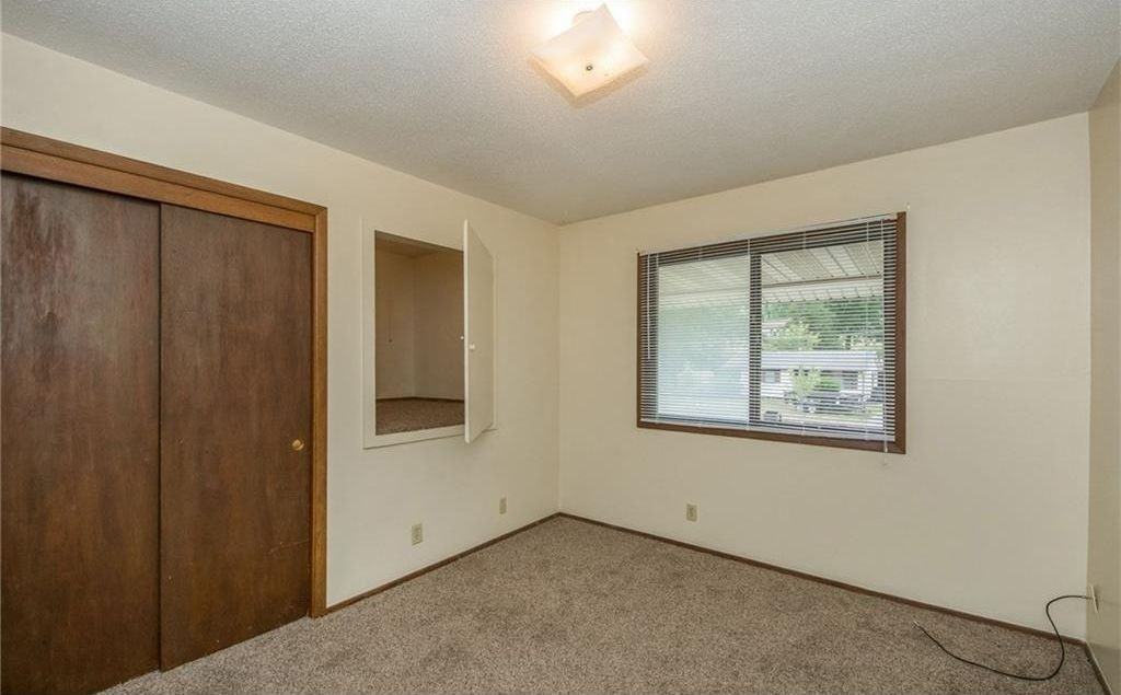 4421 S Union St #NA - Photo 3 of 6