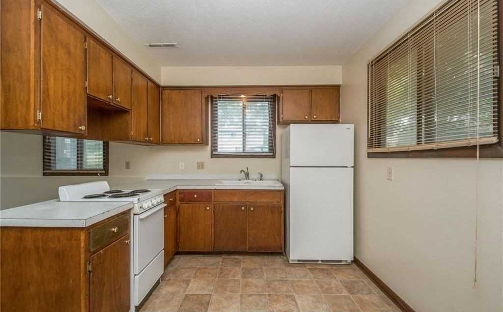 4421 S Union St #NA - Photo 4 of 6