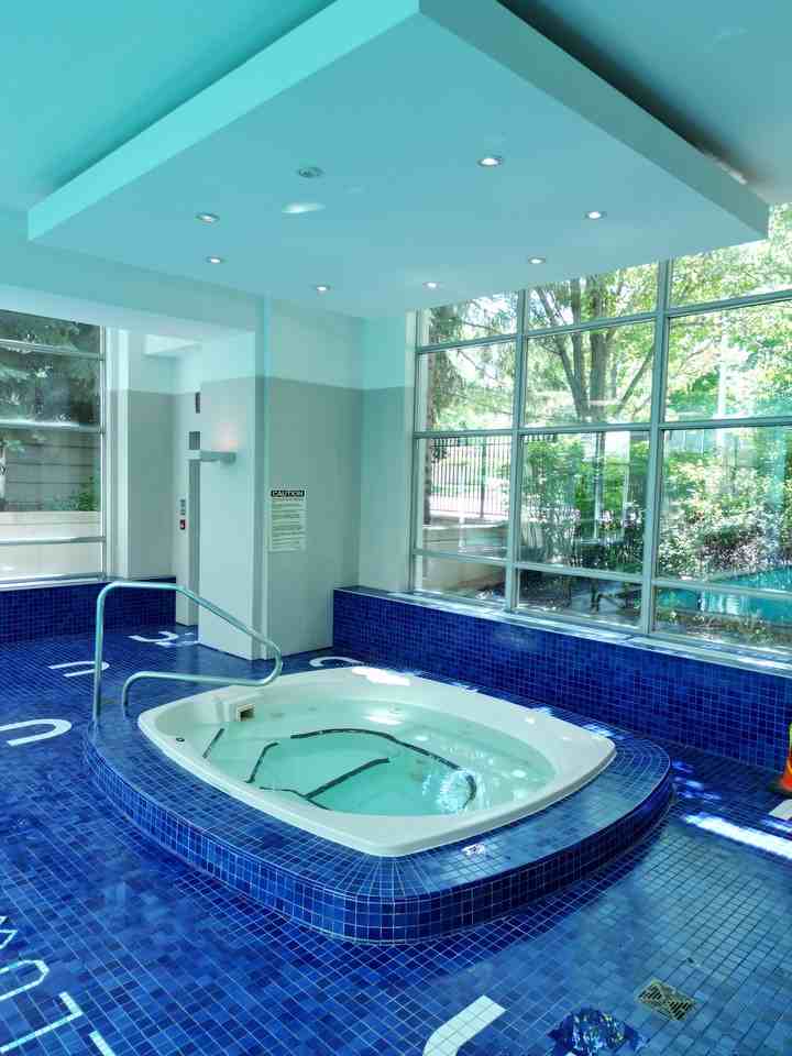 32 Glendora Avenue - Photo 4 of 10