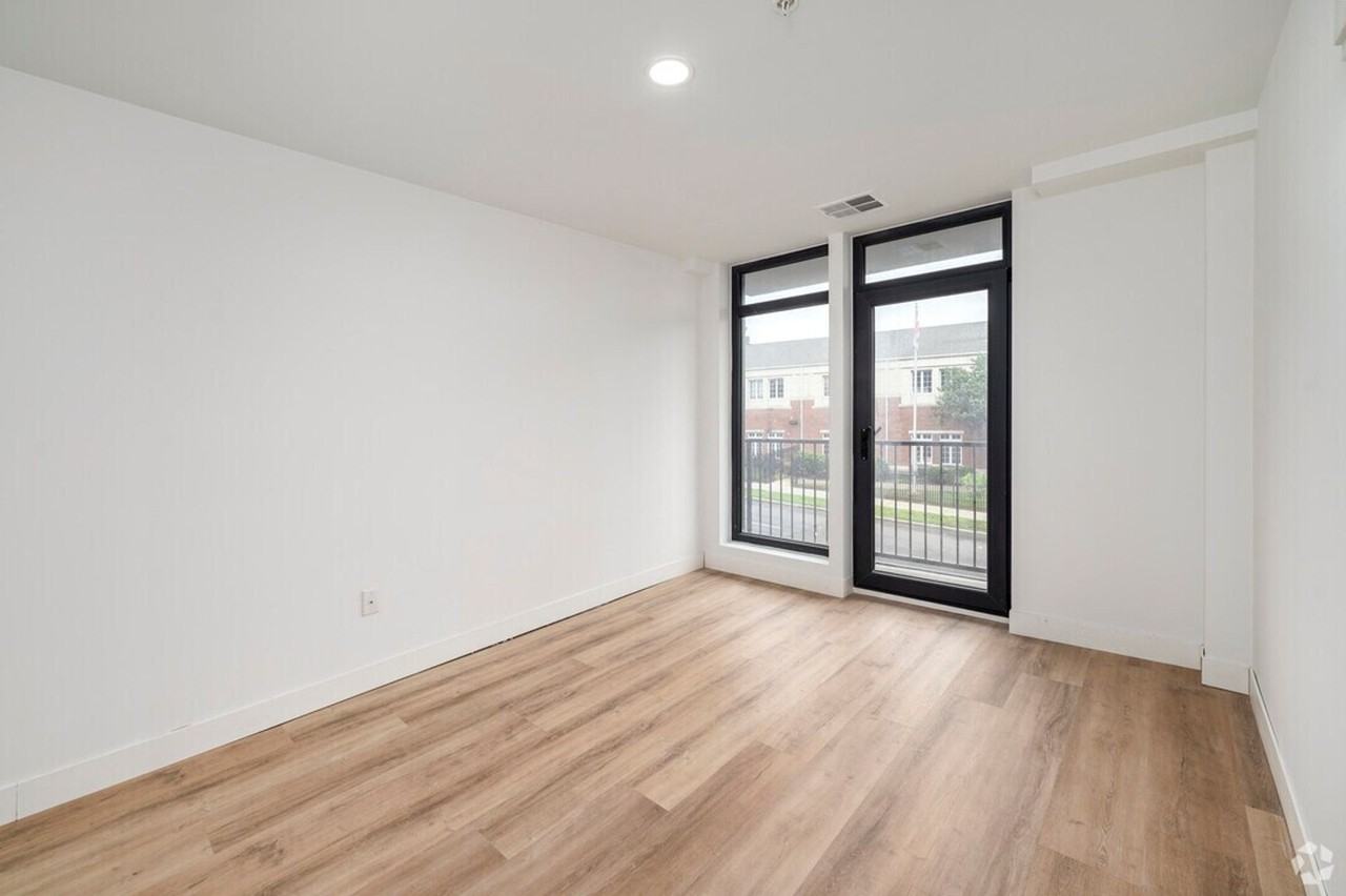 Georgia Flats - Photo 2 of 27