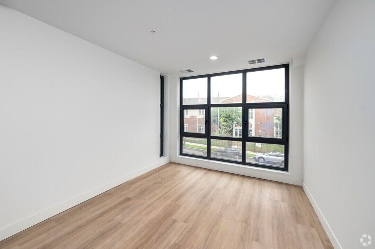 Georgia Flats - Photo 4 of 27