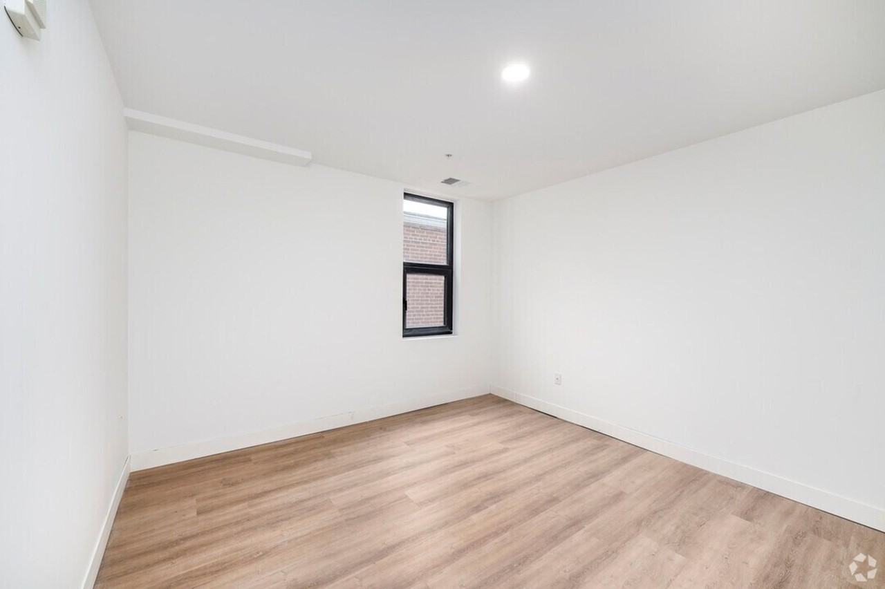 Georgia Flats - Photo 6 of 27