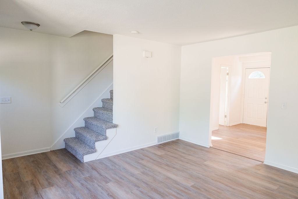 4446 Park Lawn Dr #NA - Photo 5 of 14