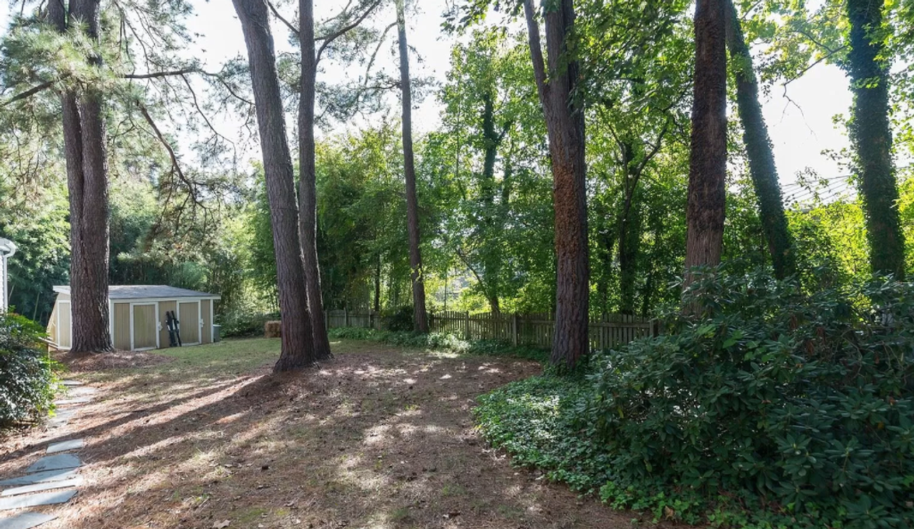 Great Renovated Duplex Flat for rent in West End Henrico - Photo 3 of 4