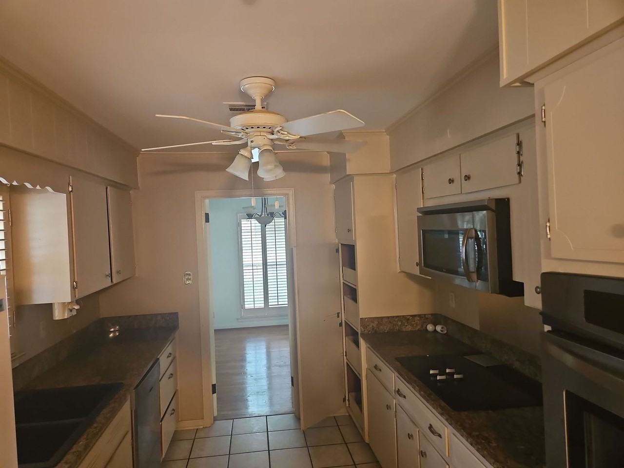 2924 Fernway Dr - Photo 4 of 5