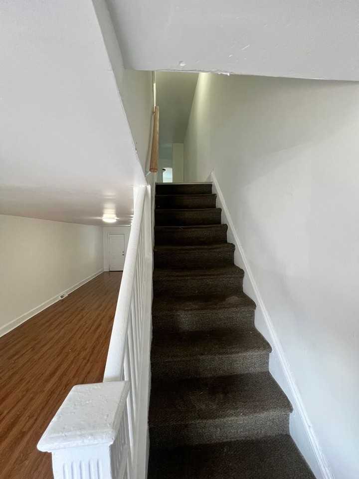 563 Lamberton Street - Photo 5 of 11