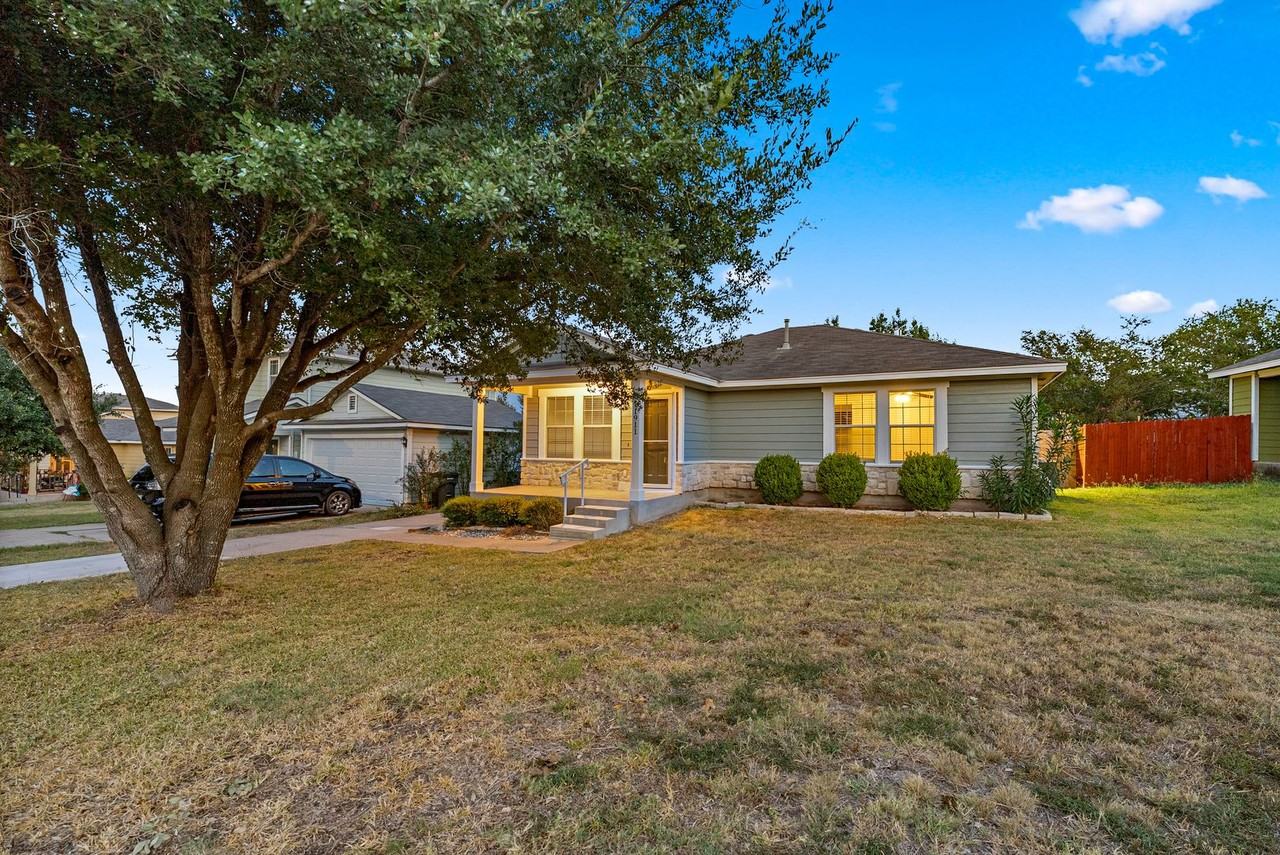 11911 Briarcreek Loop - Photo 2 of 16
