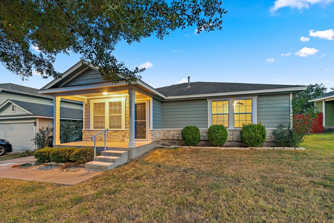 11911 Briarcreek Loop - Photo 3 of 16