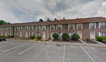 featured image of 900 Stratford Cir Nw