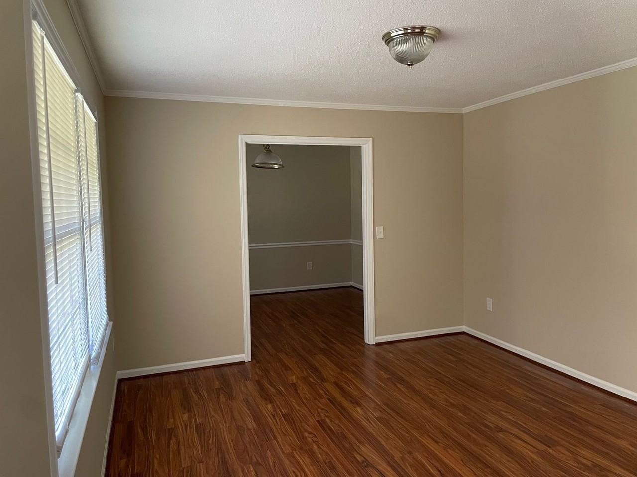 1924 Harvell St - Photo 3 of 29