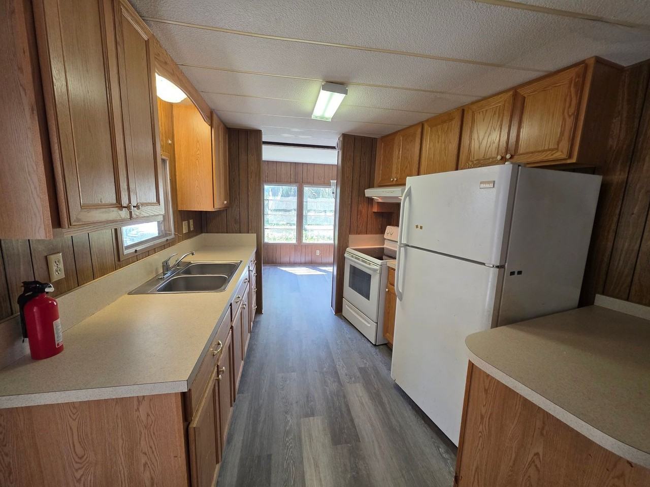 230 Elm St - Photo 3 of 17