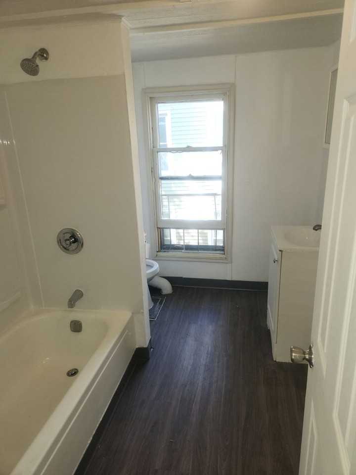 255 6th St - Photo 3 of 8