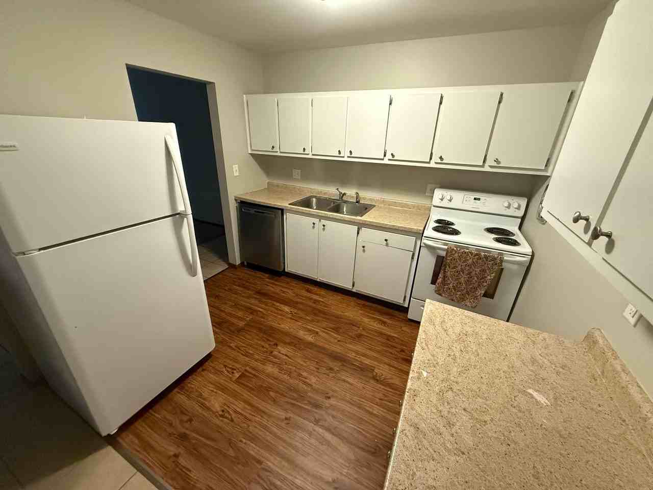 Williamsburg Flats 215 - Photo 4 of 34