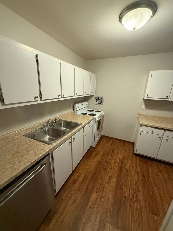 Williamsburg Flats 215 - Photo 6 of 34