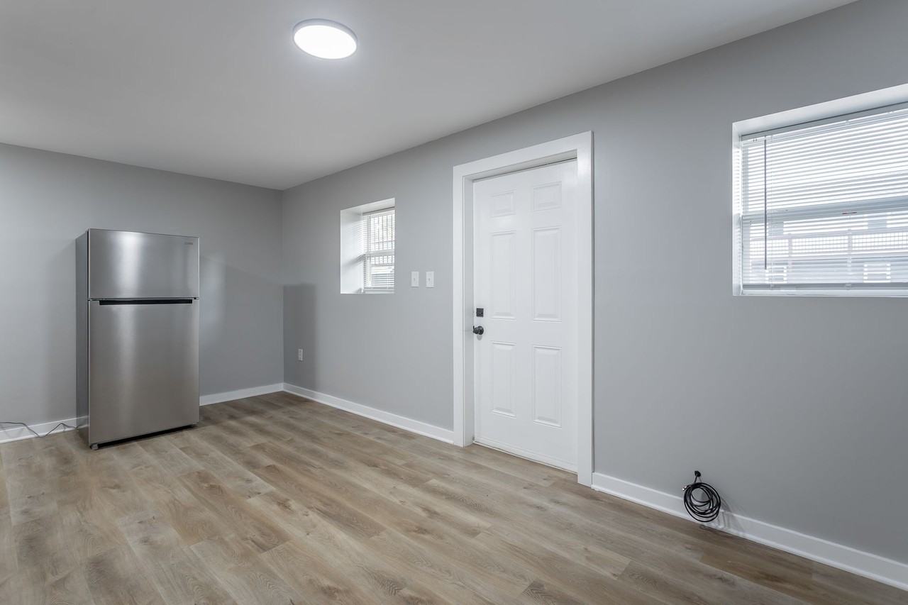 655 4th St Ne - Photo 2 of 34