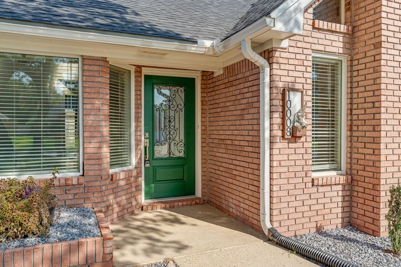 10008 Calle De Palencia - Photo 5 of 50
