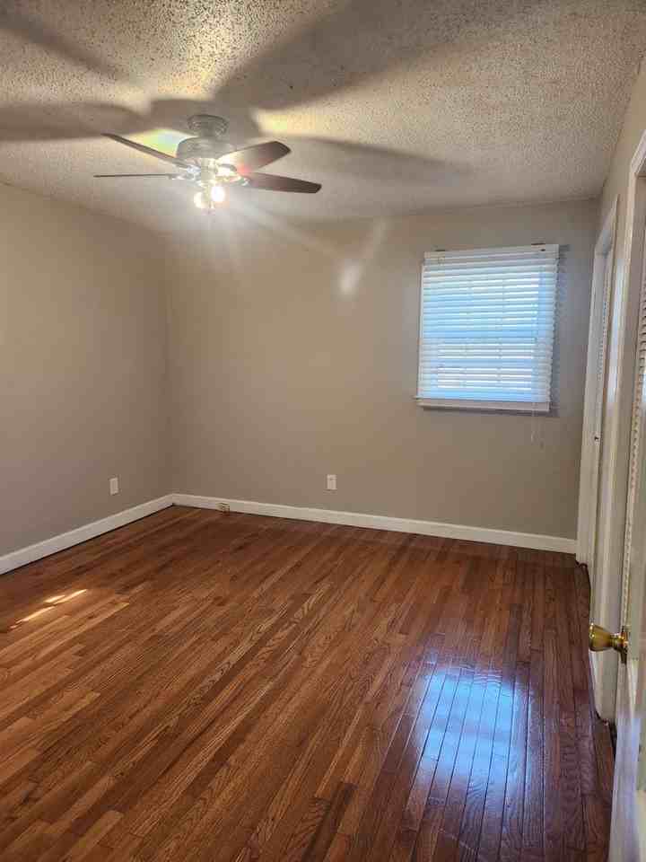 3108 Saint Louis St - Photo 7 of 10