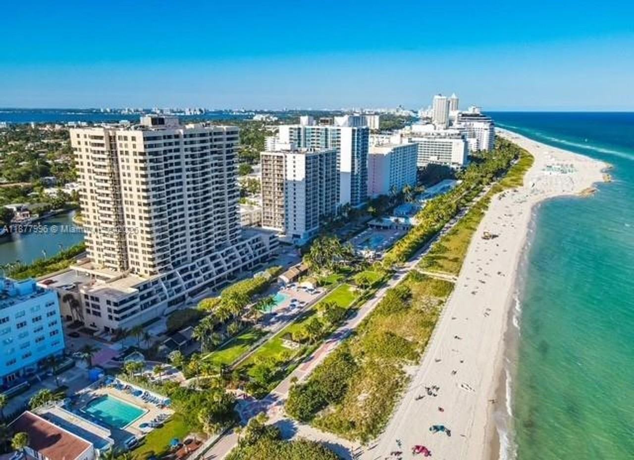 2555 2555 Collins Ave appt 2200 - Photo 2 of 36