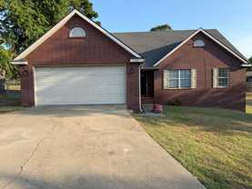717 Lincoln Hill Cir - Photo 1 of 1