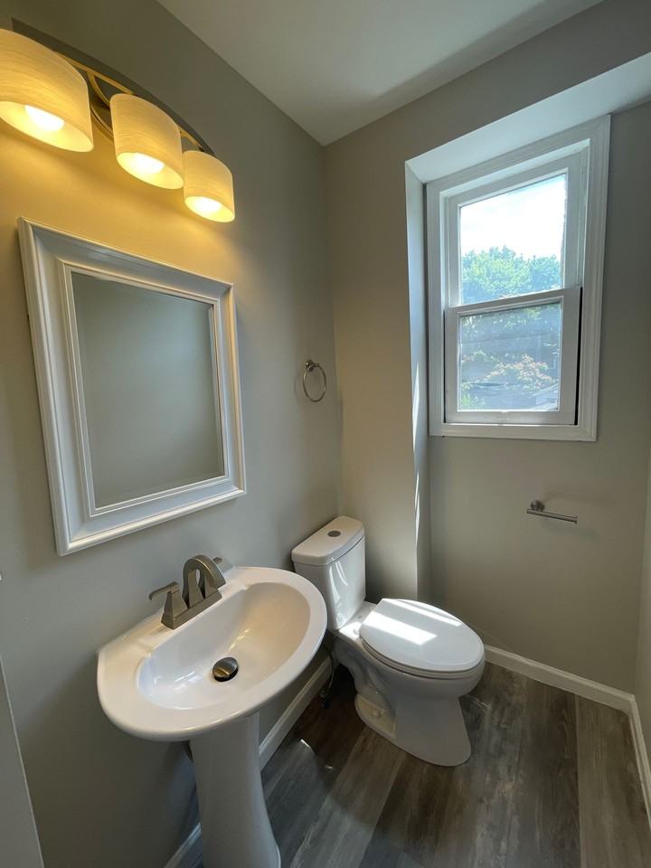 482 E. Markison Avenue - Photo 5 of 11