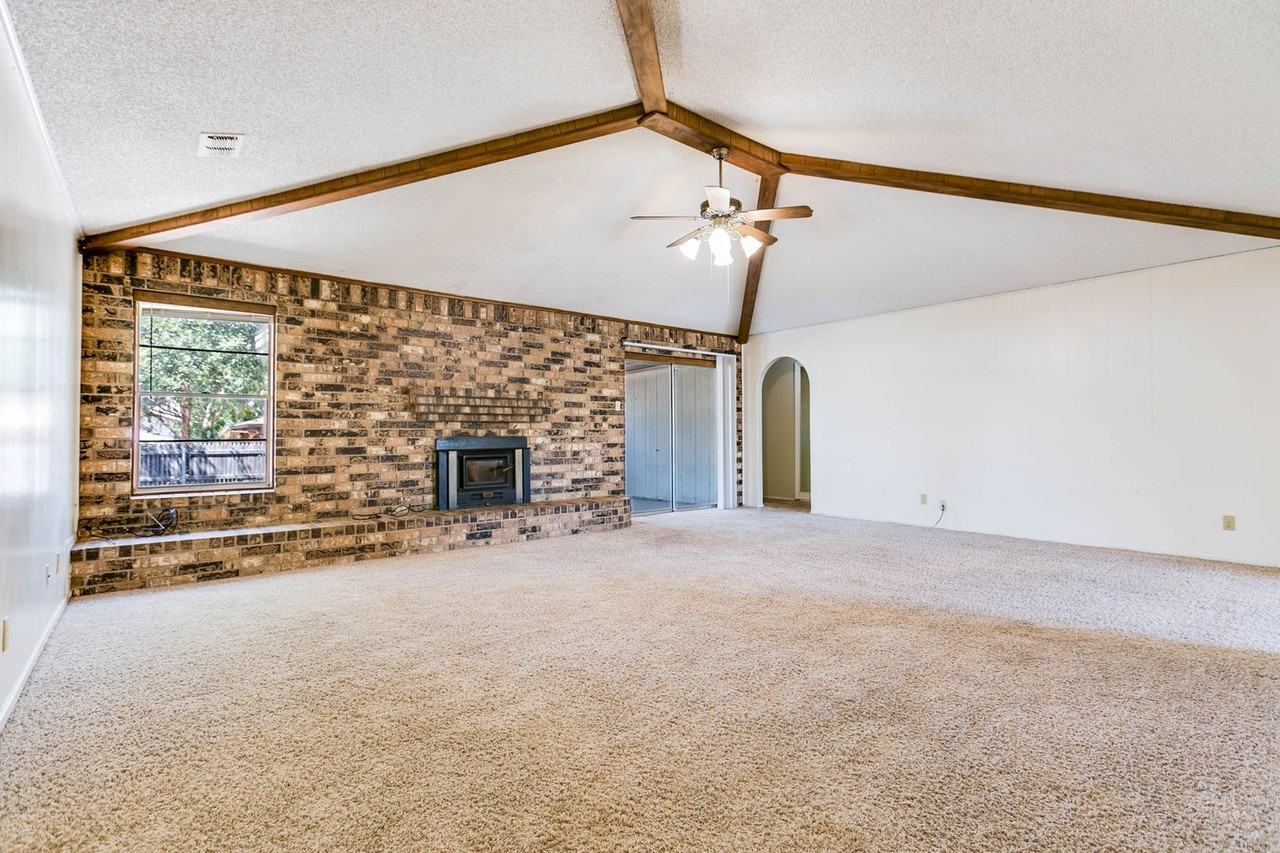 3846 Deerfield Rd - Photo 5 of 28