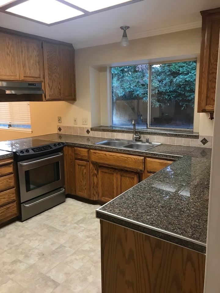 17 Shari Ln - Photo 3 of 11