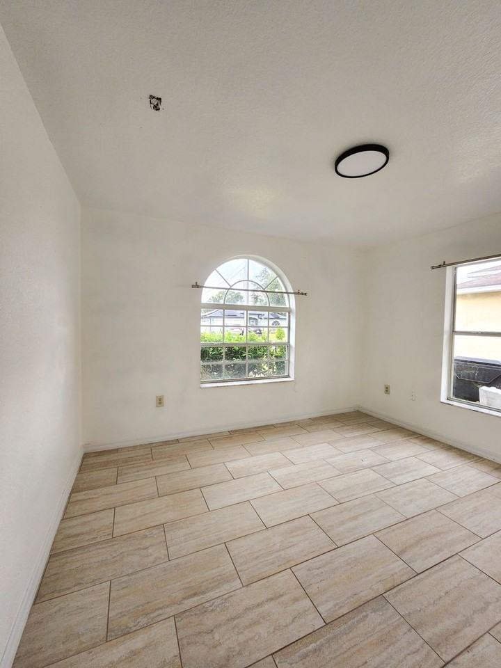 796 Squirrel Ct - Photo 7 of 15