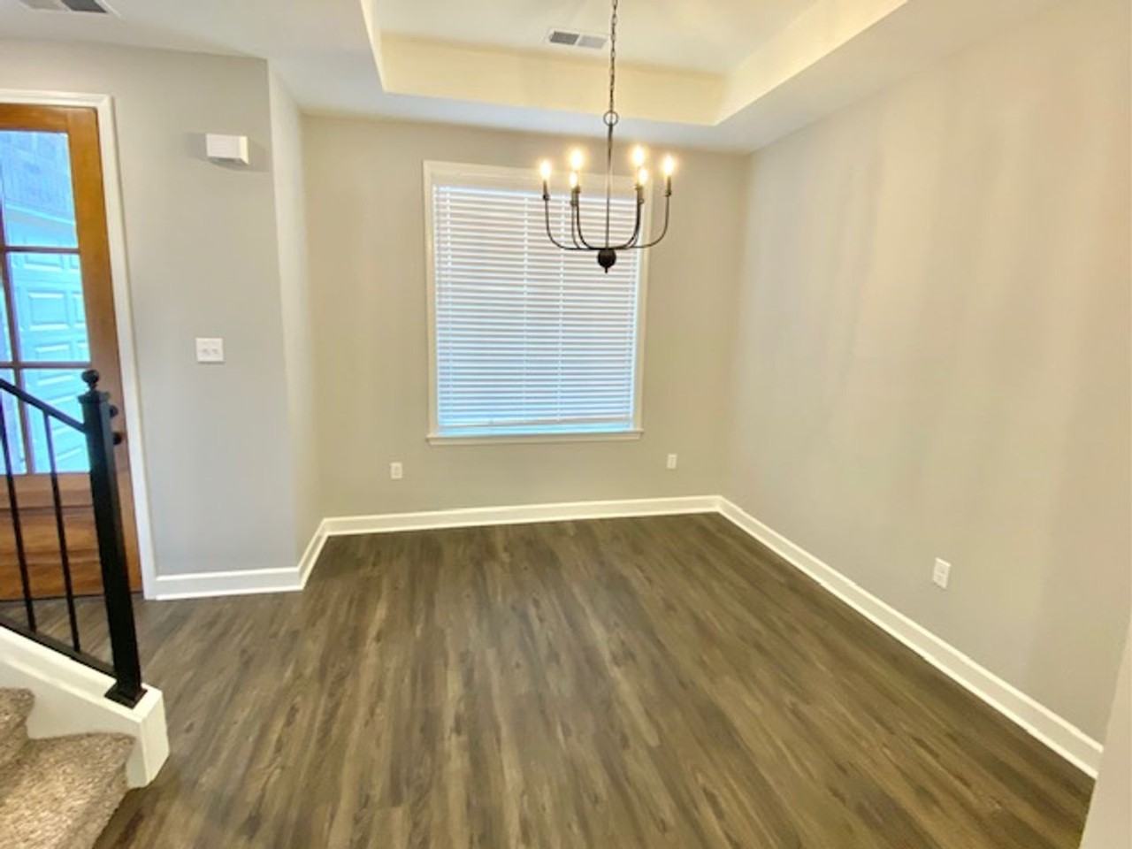 101 Carolina Cir - Photo 3 of 12