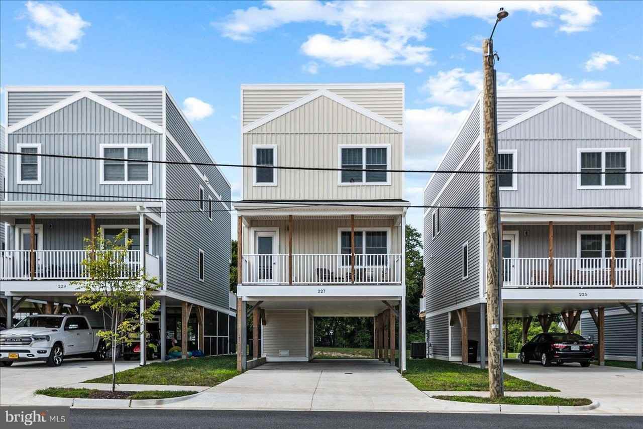 227 Wilder Ave - Photo 2 of 31