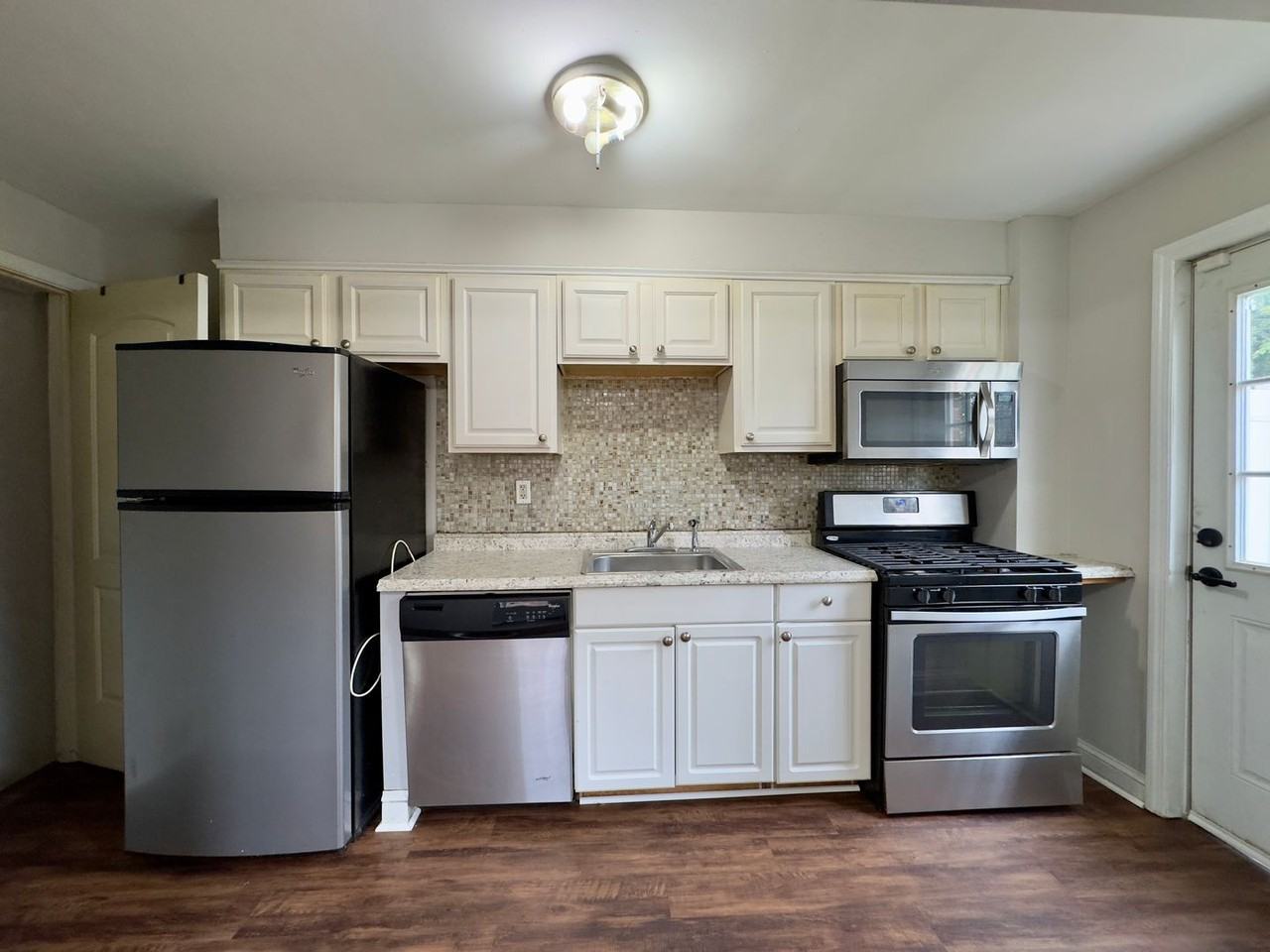 5615 Belle Ave - Photo 7 of 17
