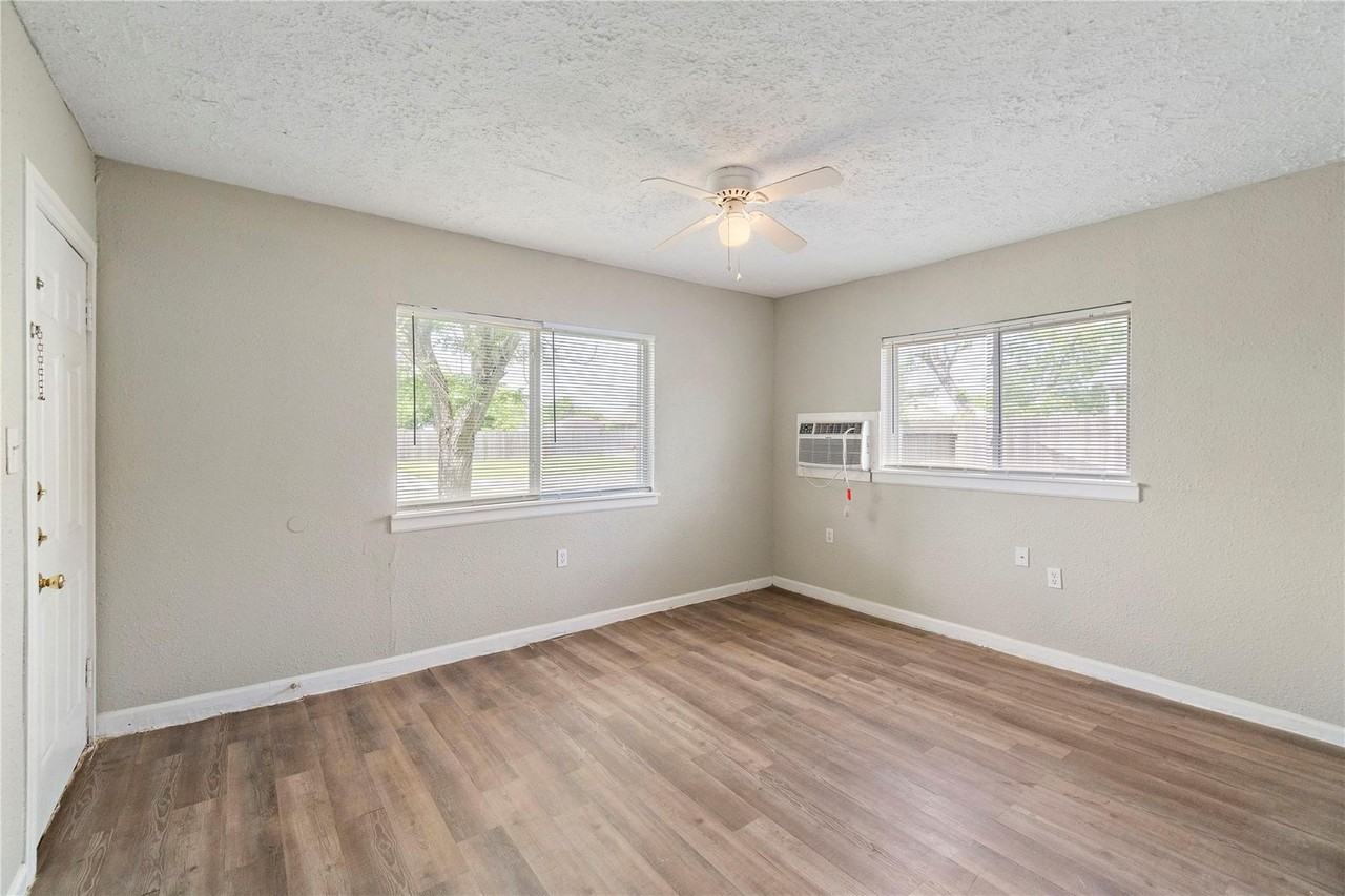 711 AVENUE A - Photo 6 of 8