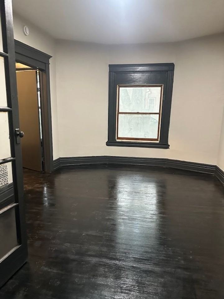 238 Chamberlain St - Photo 6 of 20