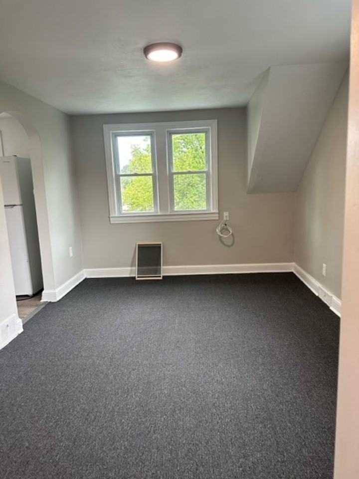 255 255 Blakeslee_A23 - Photo 3 of 19