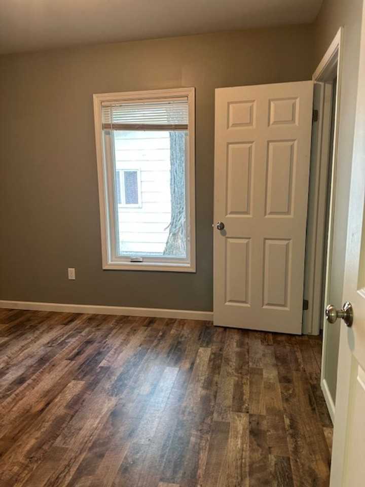 26 Elm St - Photo 3 of 18